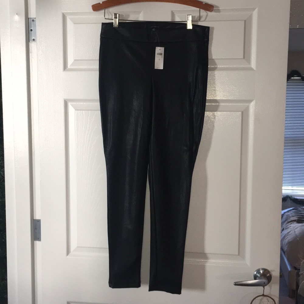 Ann Taylor size 4 leather zip pants / leggings